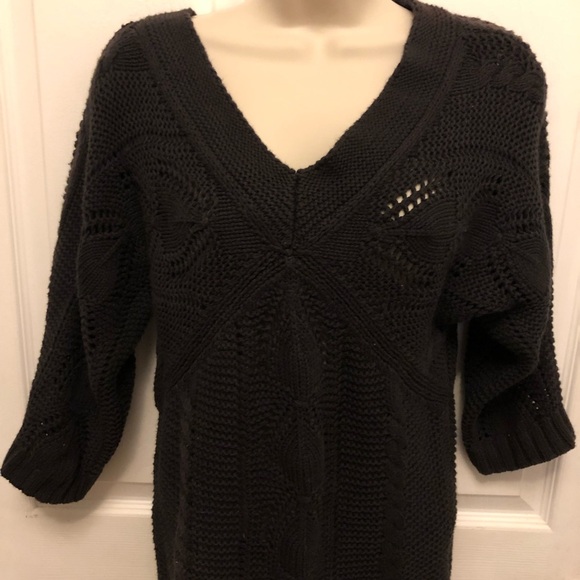 Cute sweater M 🌼 - Picture 1 of 6